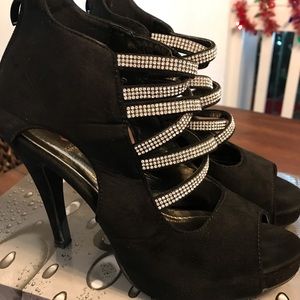 “Second Luv” Black Velvet Crystal Heels!